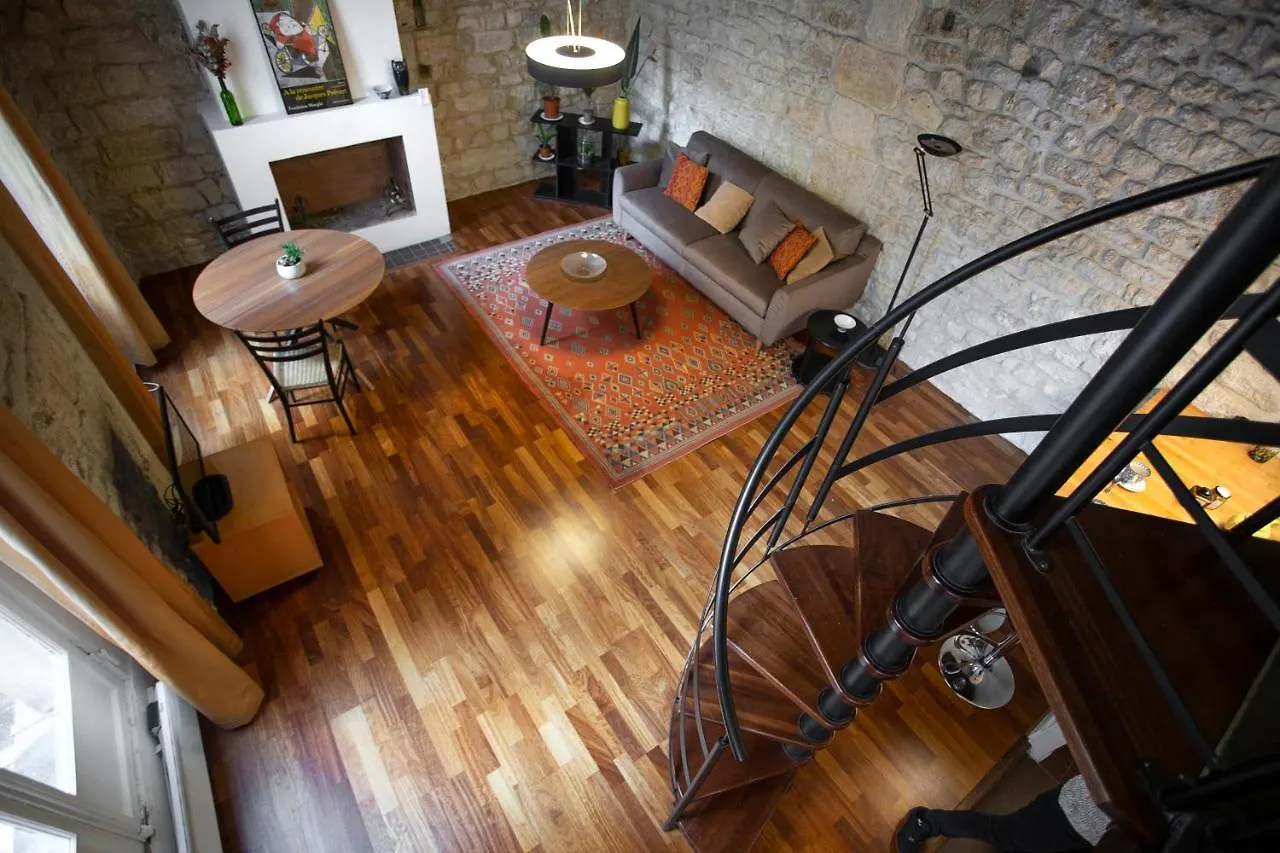 Saint Louis Charme Apartment Paris